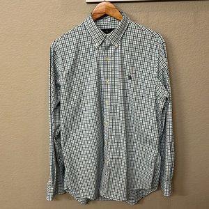 Ralph Lauren performance button down shirt. Classic fit size large.